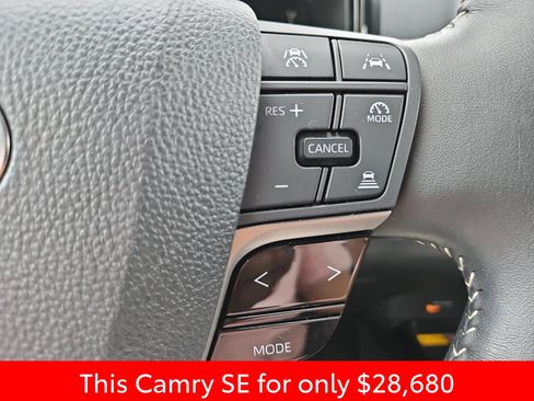 Used 2025 Toyota Camry SE FWD image 29