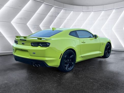 Used 2020 Chevrolet Camaro SS RWD image 6