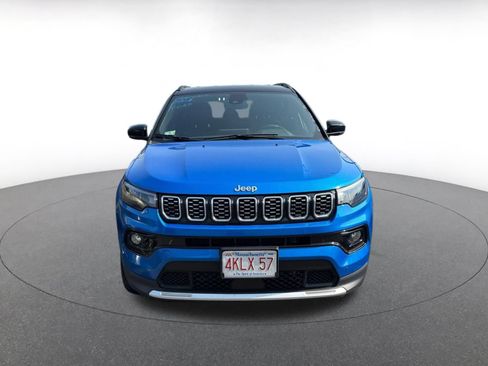 Used 2025 Jeep Compass Limited AWD/4WD image 4