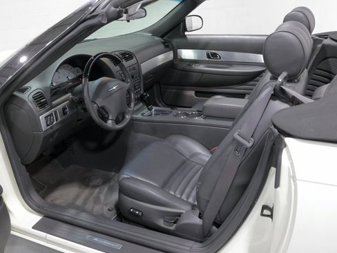 Used 2002 Ford Thunderbird image 78