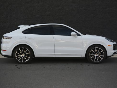 Certified 2023 Porsche Cayenne S Platinum image 8