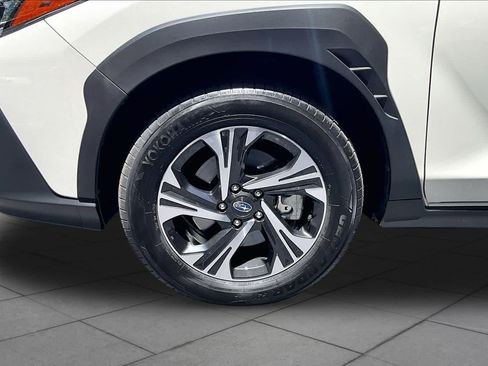 Used 2025 Subaru Crosstrek 2.5i Premium AWD/4WD image 11