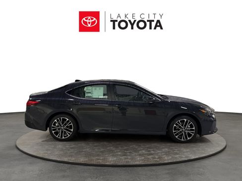 New 2026 Toyota Camry Hybrid AWD/4WD image 7