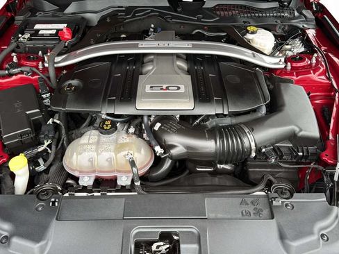 Used 2018 Ford Mustang GT Premium w/ Equipment Group 401A RWD image 28