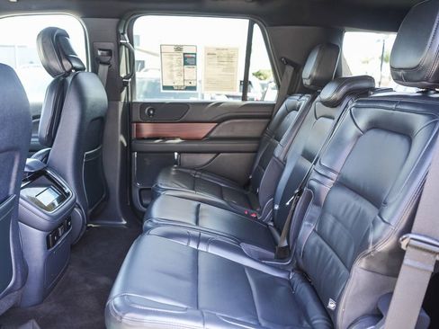 Certified 2024 Lincoln Navigator Premiere AWD/4WD image 24