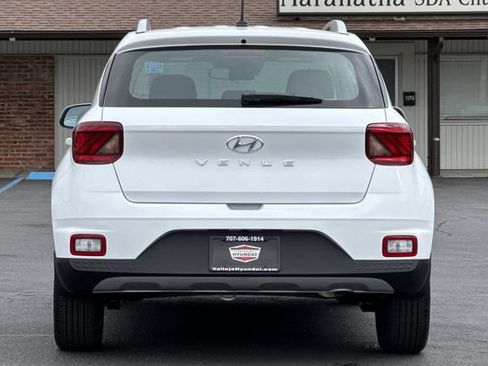 New 2026 Hyundai Venue SEL FWD image 7