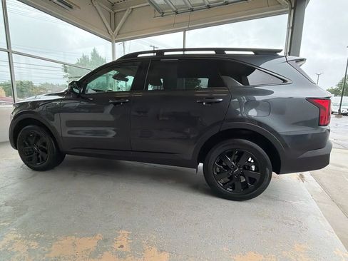 Used 2023 Kia Sorento S AWD/4WD image 9