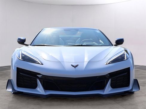 Used 2024 Chevrolet Corvette Z06 w/ Z07 Performance Package image 2