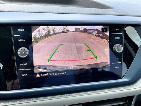 Used 2024 Volkswagen Taos SE image 20