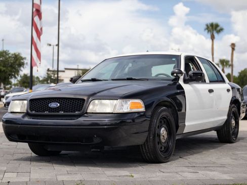 Used 2011 Ford Crown Victoria Police Interceptor RWD image 6