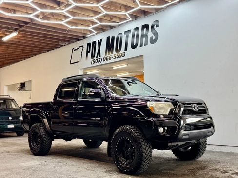 Used 2014 Toyota Tacoma Pickup 4D 5 ft w/ TRD Sport Package image 1