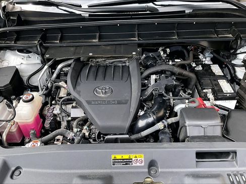 Used 2023 Toyota Highlander XLE FWD image 32