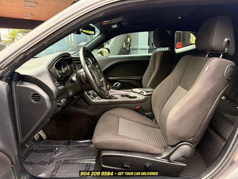 Used 2018 Dodge Challenger R/T w/ Performance Handling Group RWD image 26