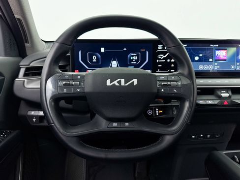 Certified 2024 Kia EV9 Wind AWD/4WD image 4