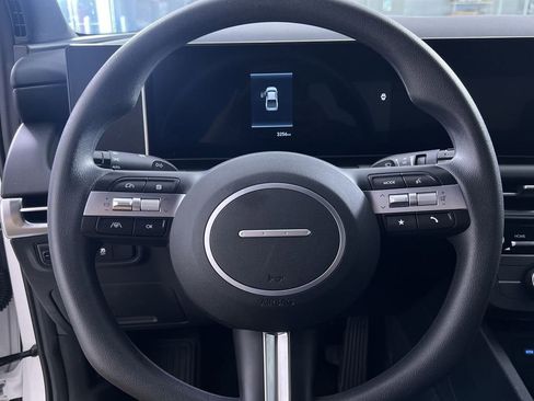 Used 2025 Hyundai Santa Cruz SE image 16