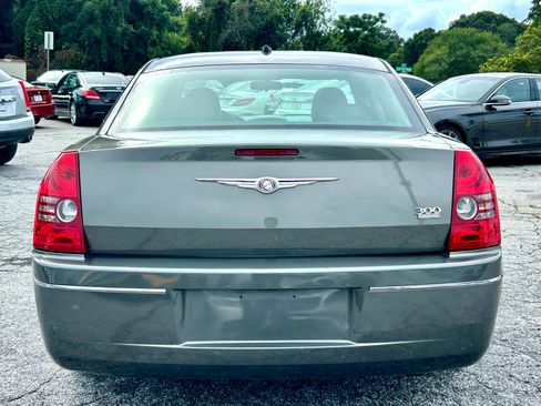 Used 2008 Chrysler 300 Touring w/ Comfort/Convenience Group image 6