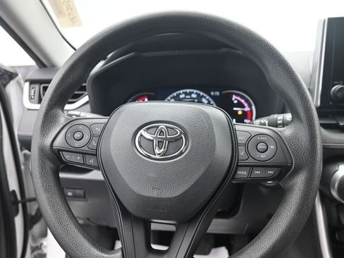 Used 2024 Toyota RAV4 XLE FWD image 20