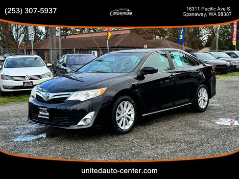 Used 2014 Toyota Camry XLE w/ Leather Package image 1