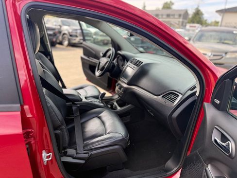 Used 2015 Dodge Journey Crossroad w/ Flexible Seating Group AWD/4WD image 19