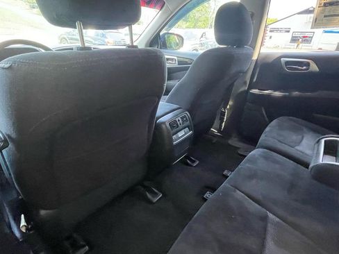 Used 2015 Nissan Pathfinder SV AWD/4WD image 20