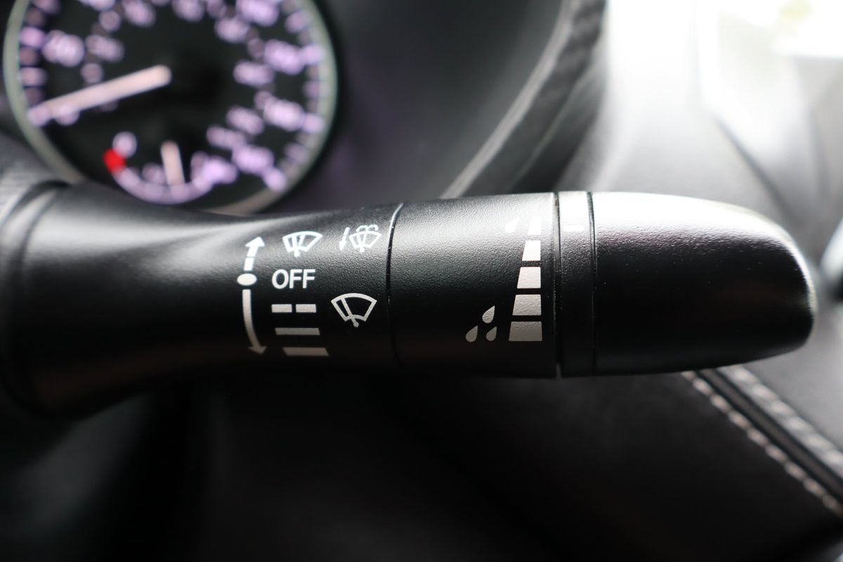 Used 2022 Nissan Sentra SV FWD image 32