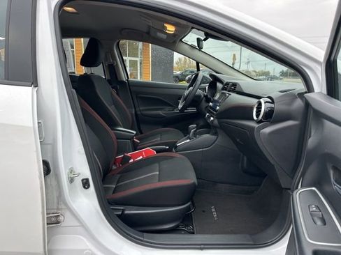 Used 2024 Nissan Versa SR image 24