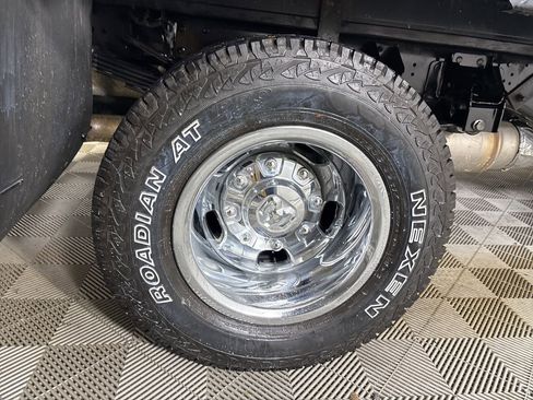 Used 2024 RAM 3500 SLT image 28