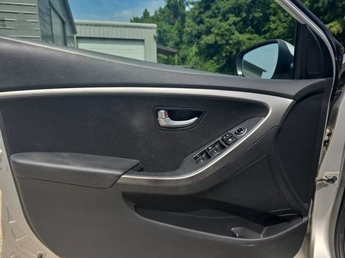 Used 2013 Hyundai Elantra GT FWD image 19