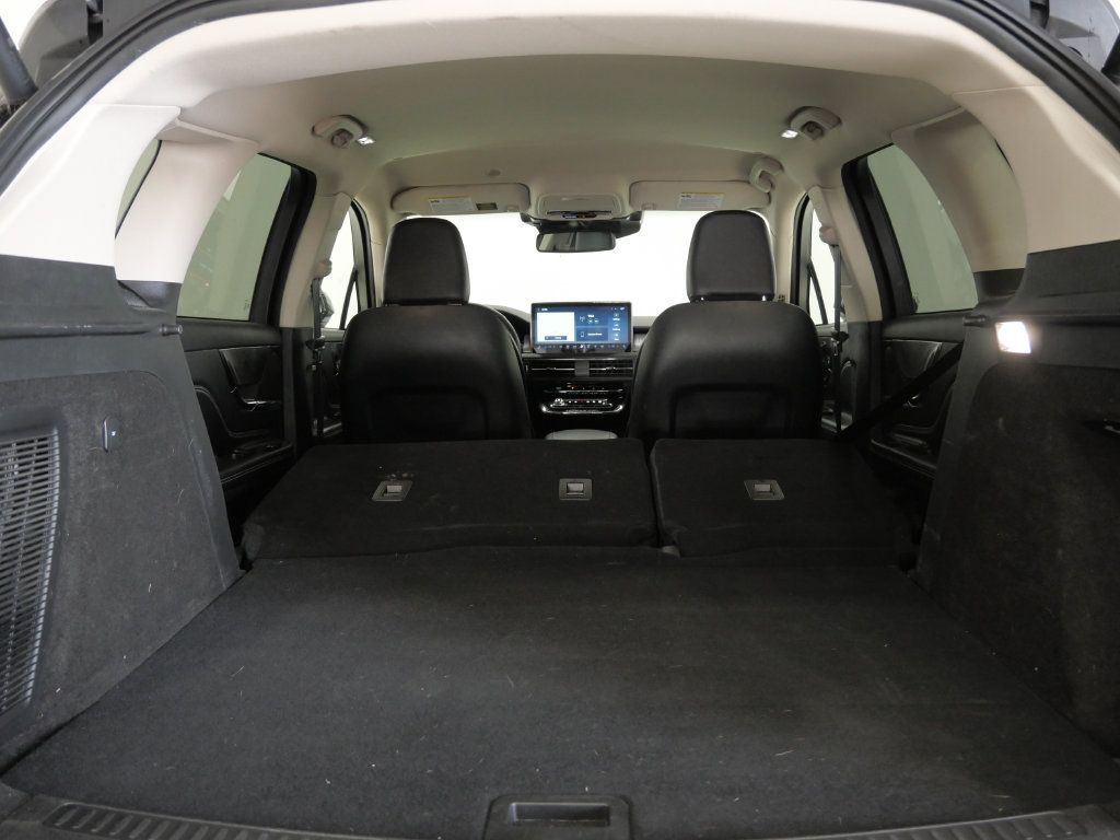 Used 2023 Lincoln Corsair FWD image 26
