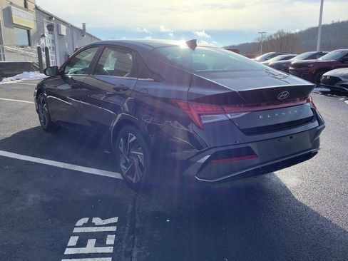 Used 2025 Hyundai Elantra SEL image 6