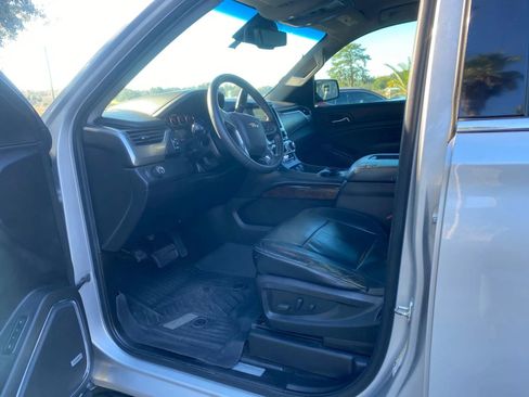 Used 2016 Chevrolet Suburban LT image 11