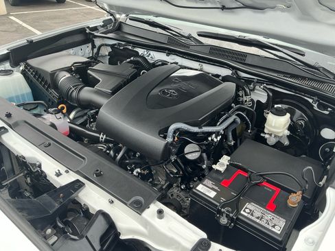 Used 2023 Toyota Tacoma SR5 RWD image 21