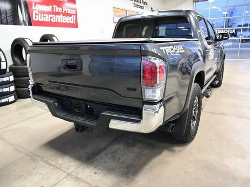 Used 2022 Toyota Tacoma TRD Off-Road image 5