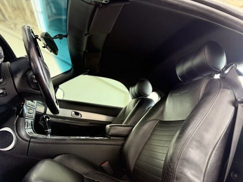 Used 2003 Ford Thunderbird Base image 19