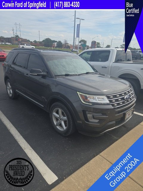 Used 2017 Ford Explorer XLT AWD/4WD image 4