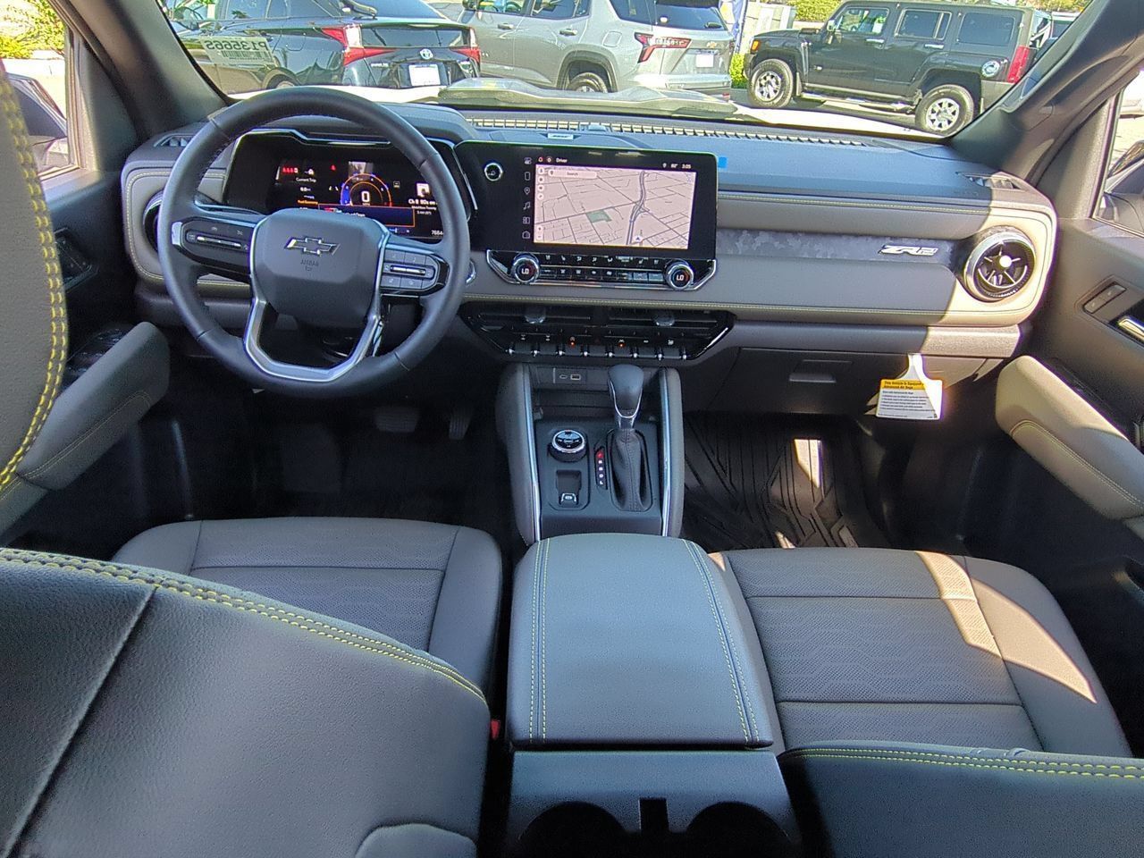 Used 2025 Chevrolet Colorado ZR2 w/ Technology Package AWD/4WD image 21