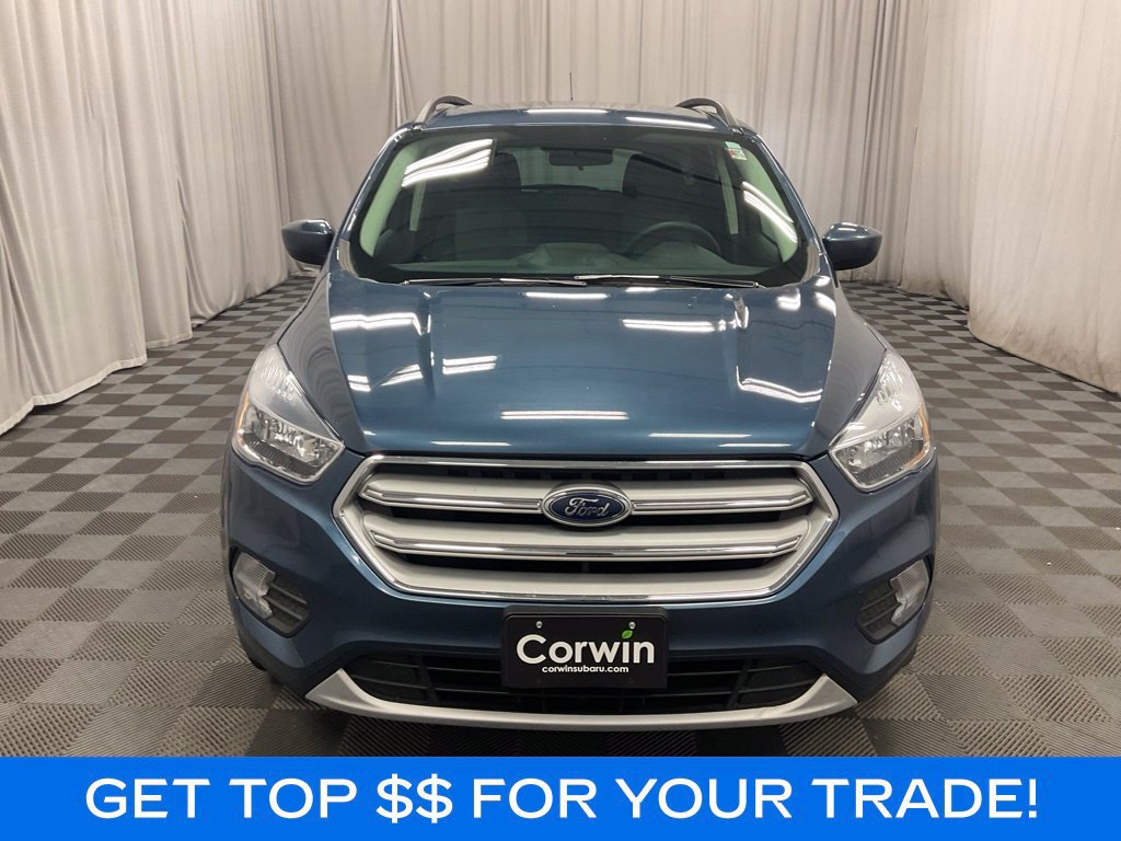 Used 2018 Ford Escape SE w/ SE Sync 3 Package AWD/4WD image 3