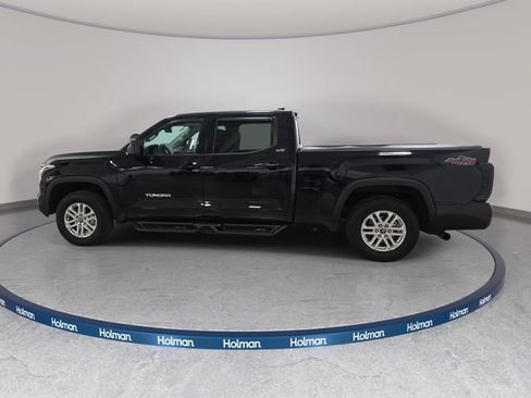 Used 2022 Toyota Tundra SR5 w/ SR5 Premium Package AWD/4WD image 9