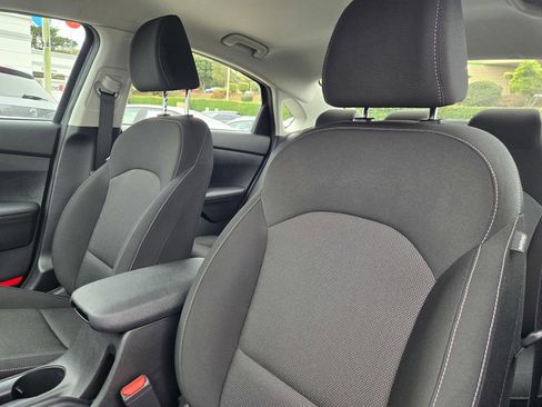 Certified 2023 Kia Forte LXS w/ LXS Technology Package image 15