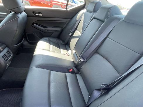 Used 2023 Nissan Altima 2.0 SR image 11