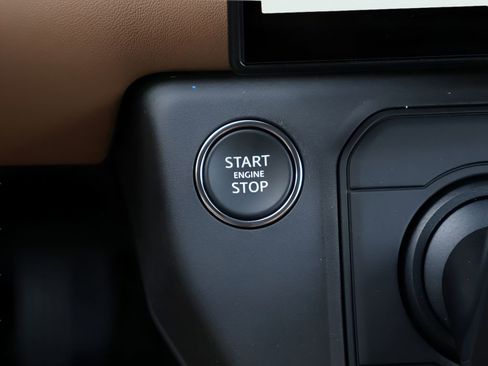 New 2026 Land Rover Defender 110 X-Dynamic SE AWD/4WD image 26