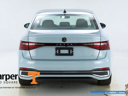 Used 2025 Volkswagen Jetta SEL image 8
