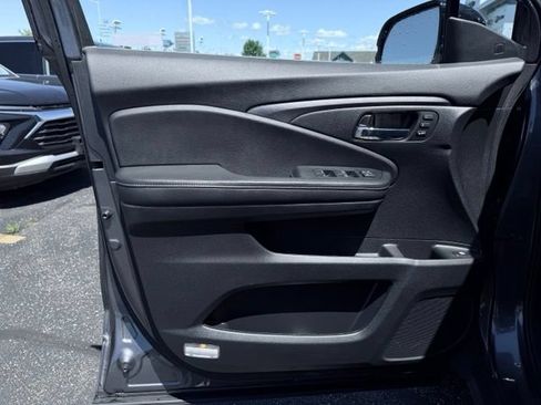 Used 2023 Honda Ridgeline RTL-E image 12