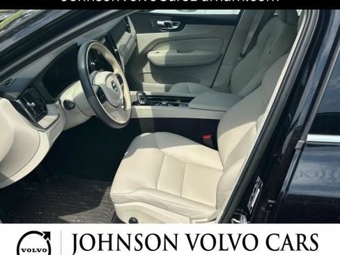 Used 2023 Volvo XC60 B5 Plus w/ Climate Package AWD/4WD image 8