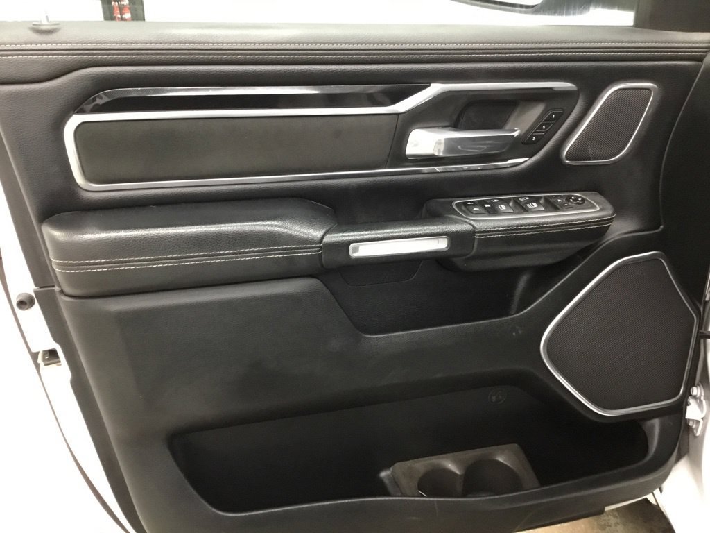 Used 2021 RAM 1500 Laramie w/ Sport Appearance Package AWD/4WD image 8