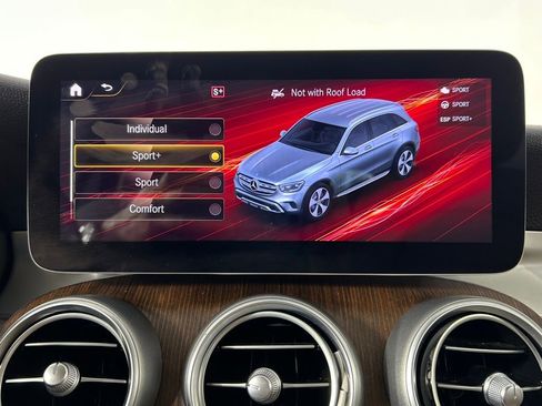 Used 2021 Mercedes-Benz GLC 300 4MATIC image 18