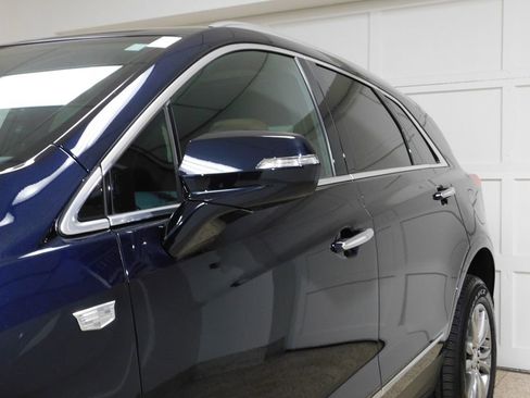 Used 2022 Cadillac XT5 Premium Luxury AWD/4WD image 14