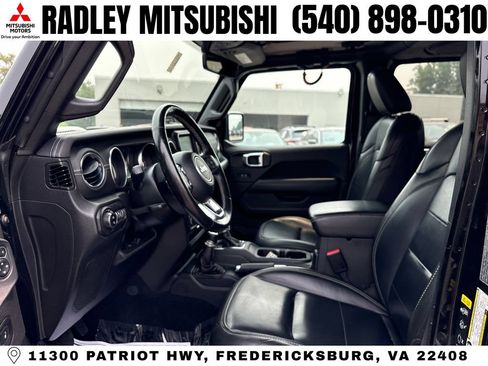 Used 2022 Jeep Gladiator Overland w/ Popular Equipment Package AWD/4WD image 3