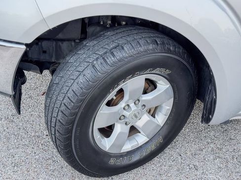 Used 2009 Nissan Frontier SE w/ SE Value Truck Pkg image 30