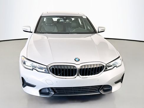 Used 2019 BMW 330i Sedan w/ Convenience Package RWD image 2
